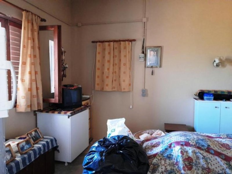 Zakros Ostkreta, Zakros: Baugrundstück mit zwei kleinen Häusern und Olivenbäumen zu verkaufen Haus kaufen